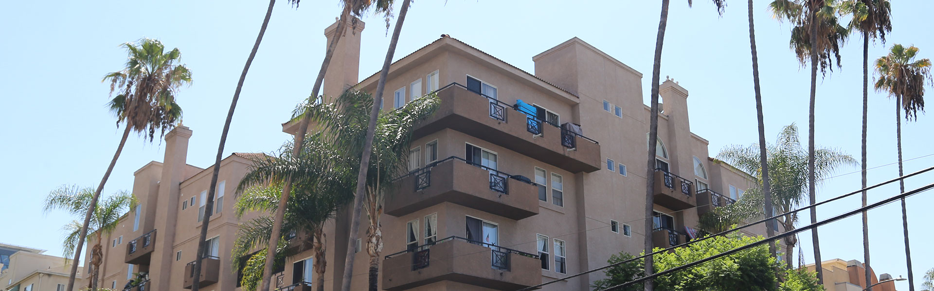 exterior header